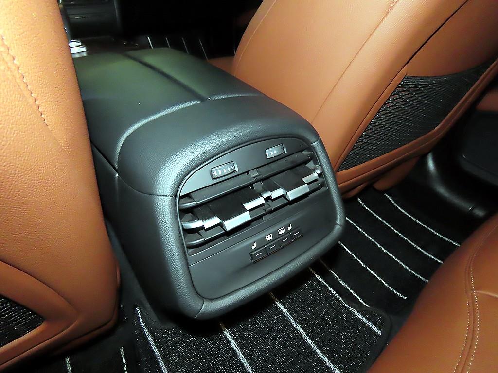 마세라티 기블리(3세대) 3.0S Q4 - 이미지 18