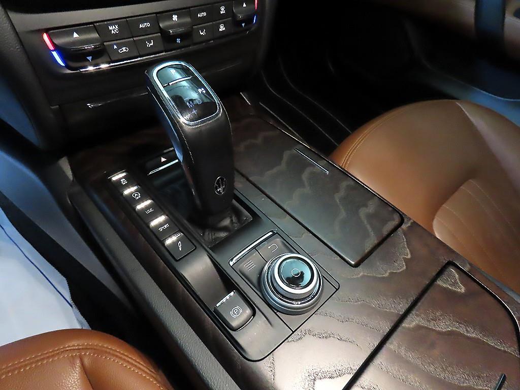 마세라티 기블리(3세대) 3.0S Q4 - 이미지 2