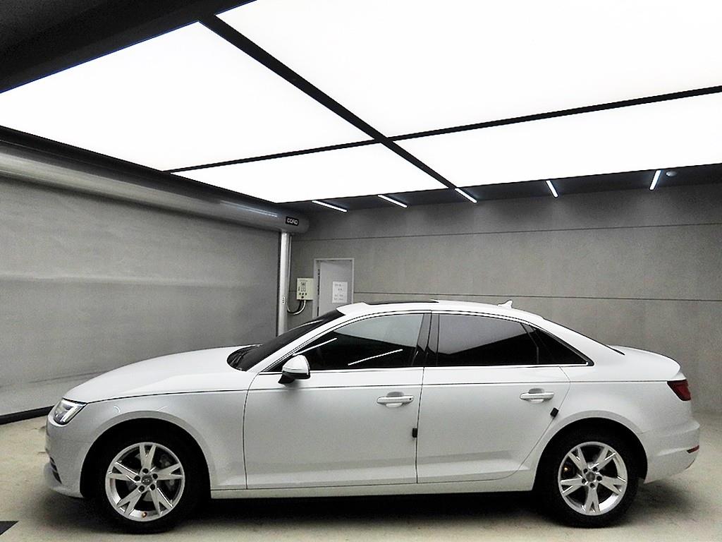 아우디 A4(5세대) 35 TDI 프리미엄 - 이미지 4