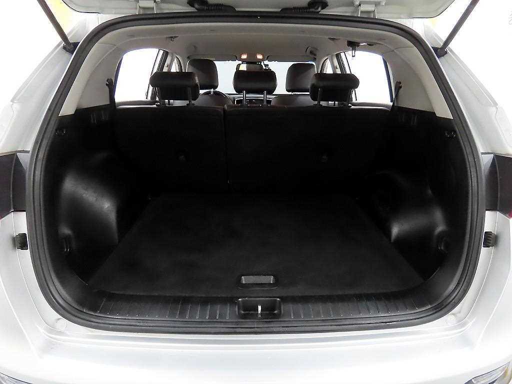 기아 스포티지 더 볼드 R2.0 디젤 2WD 프레스티지 - 이미지 17