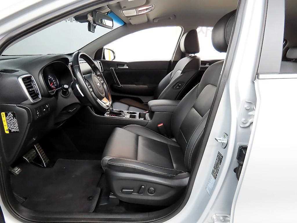 기아 스포티지 더 볼드 R2.0 디젤 2WD 프레스티지 - 이미지 3