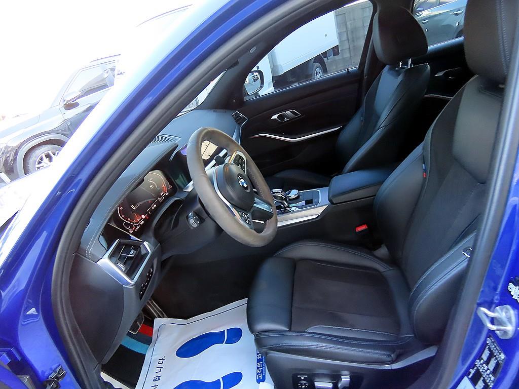 BMW 3시리즈(7세대) 320d M 스포츠팩 - 이미지 8
