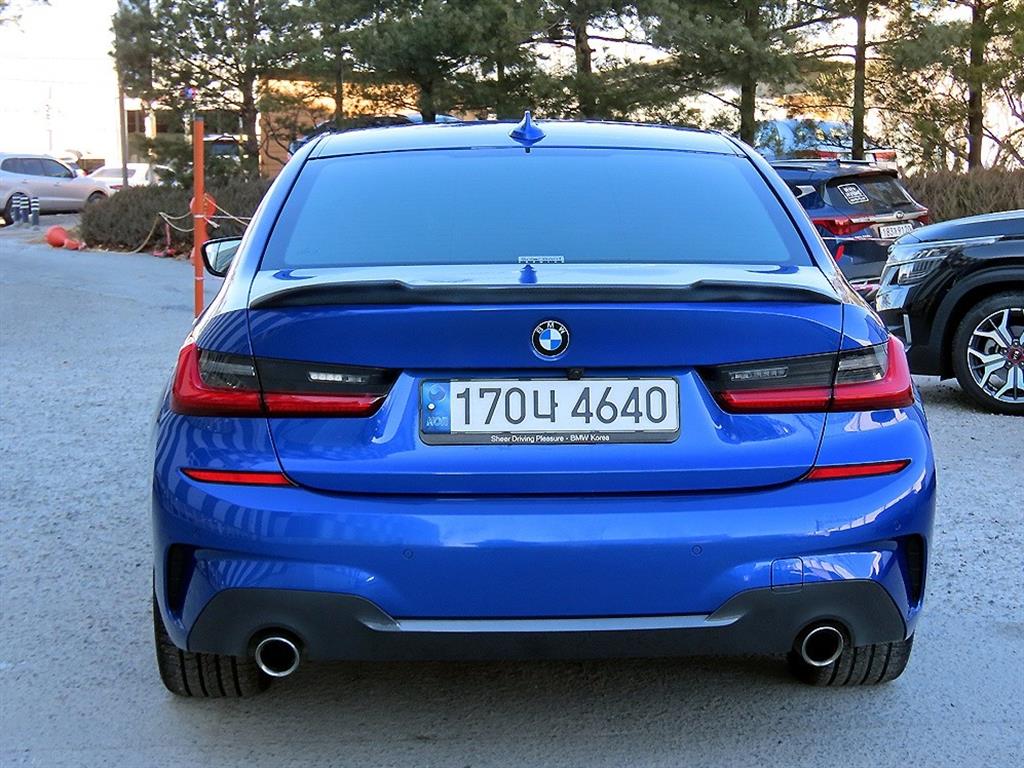 BMW 3시리즈(7세대) 320d M 스포츠팩 - 이미지 9