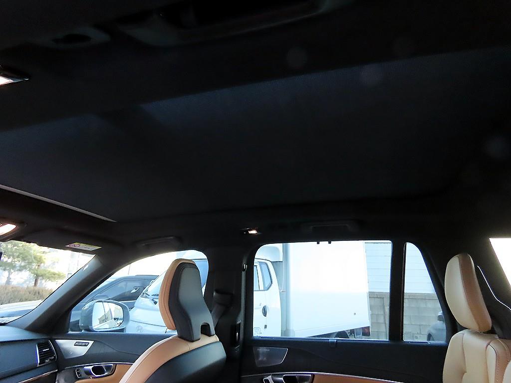 볼보 XC90 리차지 T8 AWD 얼티메이트 브라이트 - 이미지 7