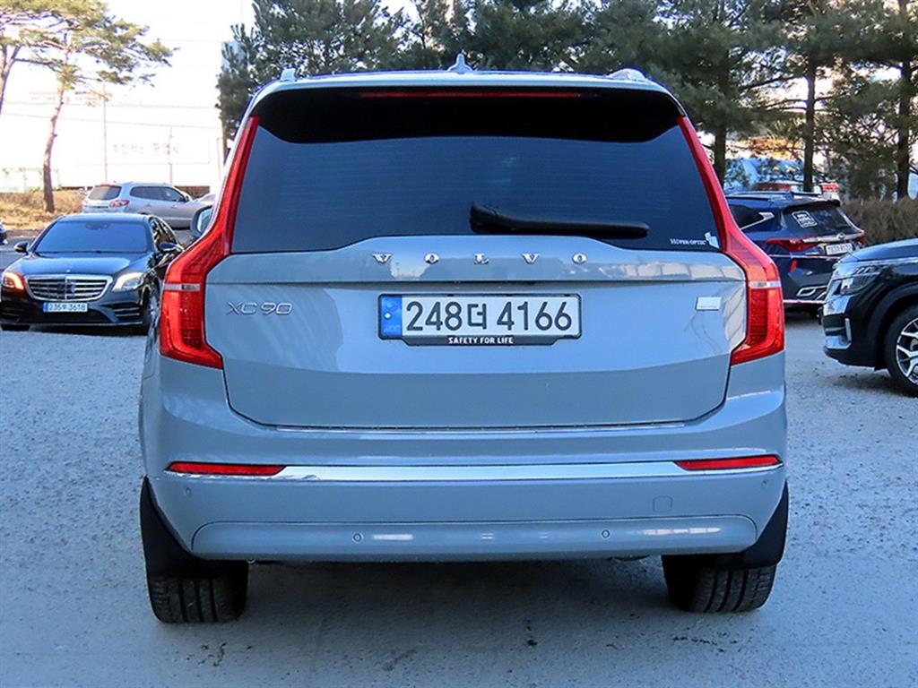 볼보 XC90 리차지 T8 AWD 얼티메이트 브라이트 - 이미지 18