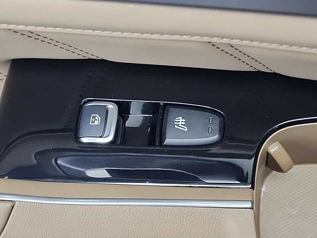 기아 더 뉴쏘렌토(MQ4) 2.5 가솔린 2WD 노블레스 - 이미지 19