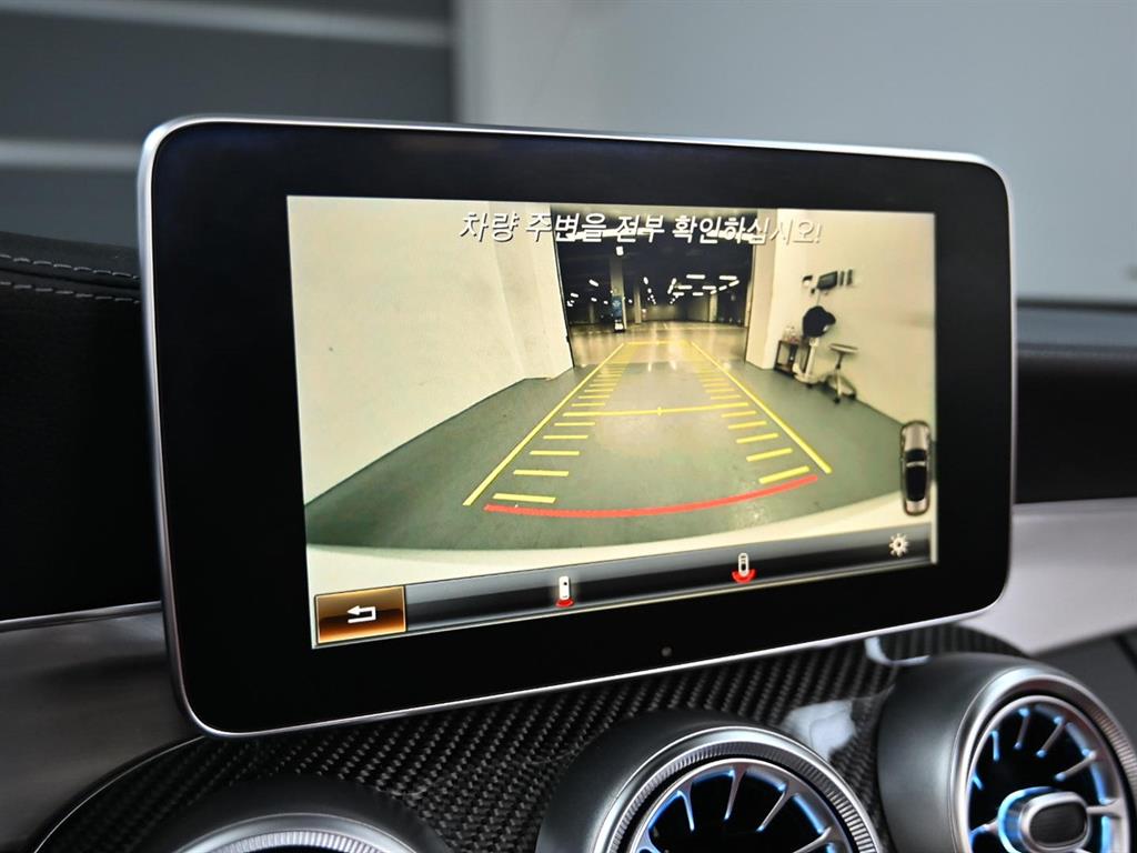 벤츠 C클래스(4세대) C43 AMG 4매틱 카브리올레 - 이미지 7