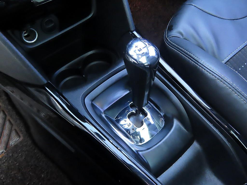 푸조 2008 1.6 e-HDi - 이미지 4