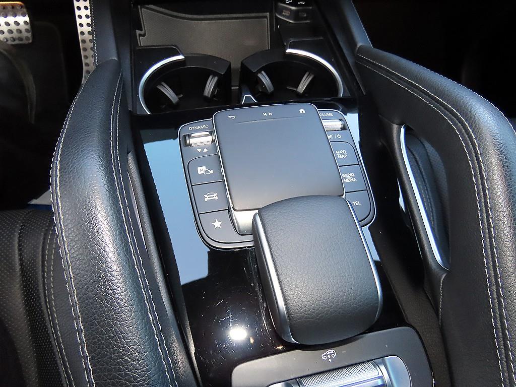 벤츠 GLE클래스(4세대) GLE 400d 4매틱 쿠페 - 이미지 6