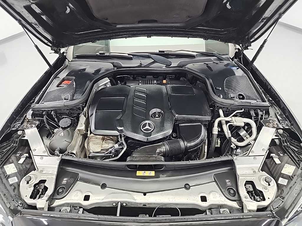 벤츠 E클래스(5세대) E220d 4매틱 AMG 라인 - 이미지 4