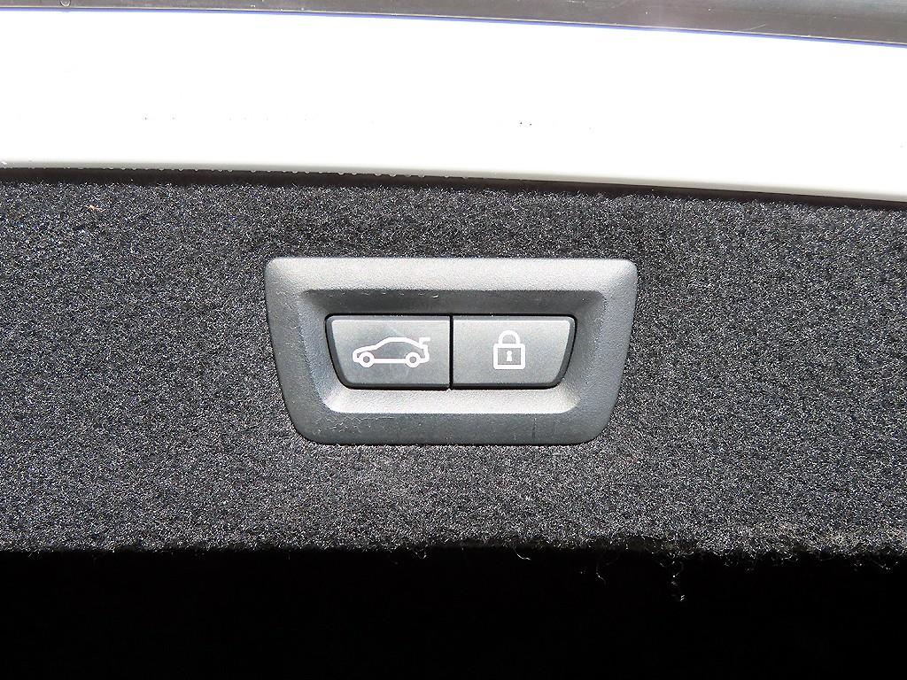 BMW 8시리즈(2세대) 쿠페 840i xDrive M스포츠 퍼스트 - 이미지 13