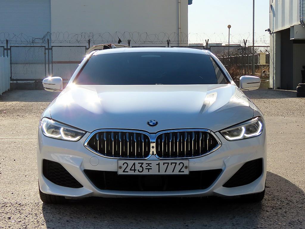 BMW 8시리즈(2세대) 쿠페 840i xDrive M스포츠 퍼스트 - 이미지 15
