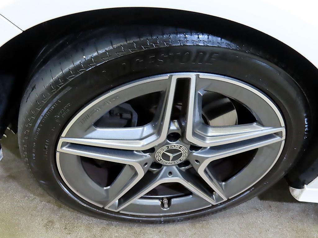 벤츠 A클래스(4세대) A250 4매틱 세단 - 이미지 8