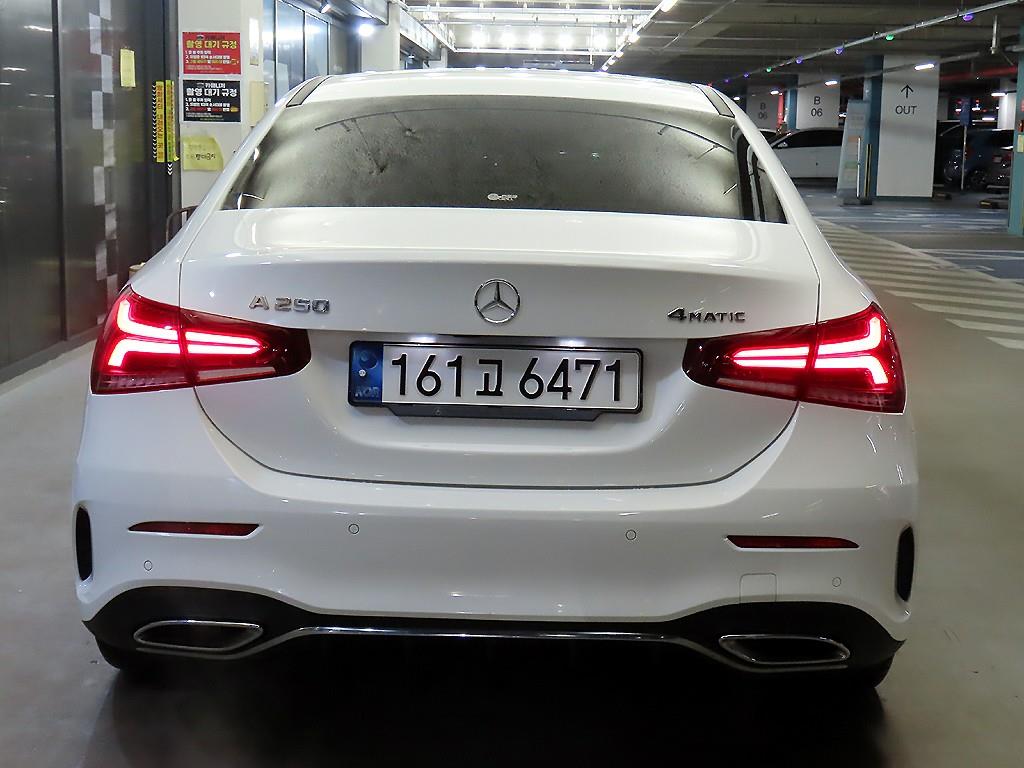 벤츠 A클래스(4세대) A250 4매틱 세단 - 이미지 12