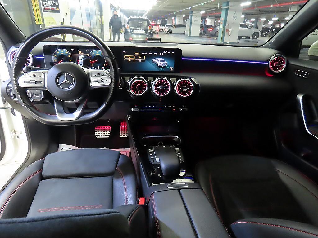 벤츠 A클래스(4세대) A250 4매틱 세단 - 이미지 14