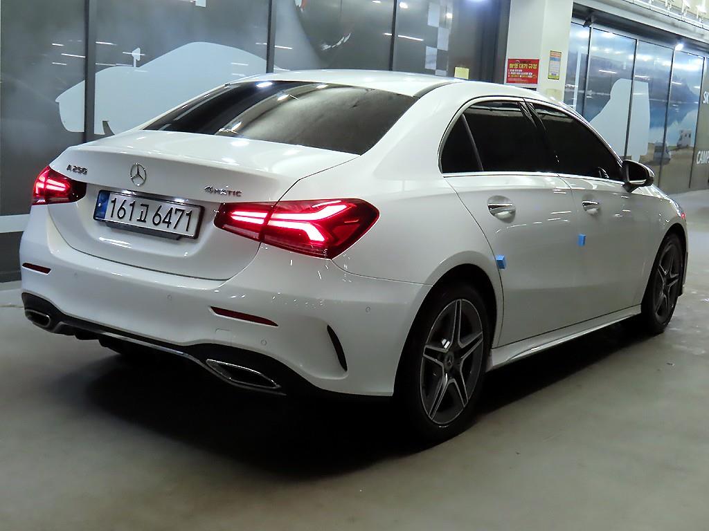벤츠 A클래스(4세대) A250 4매틱 세단 - 이미지 15