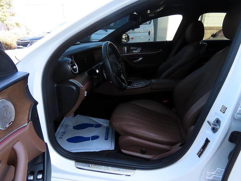 벤츠 E클래스(5세대) E300e 4매틱 익스클루시브 - 이미지 13