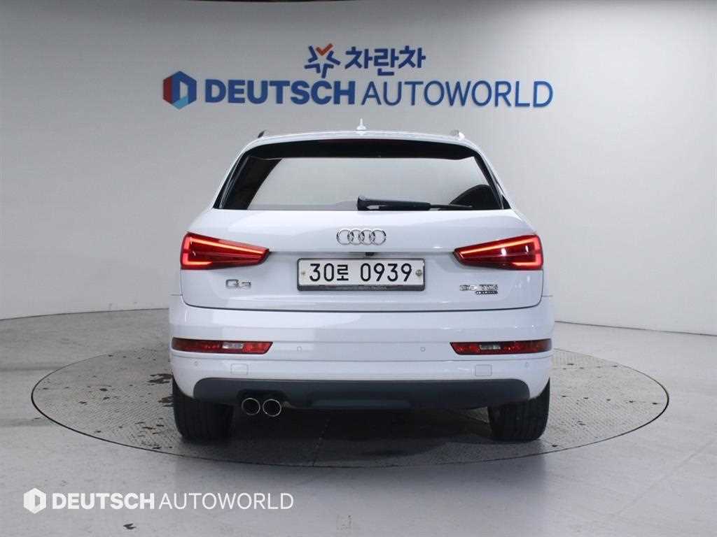 아우디 Q3 35 TDI 콰트로 스포츠 S라인 - 이미지 12
