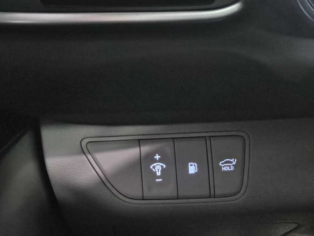 제네시스 더 뉴G70 가솔린 2.0T 2WD 기본형 - 이미지 9