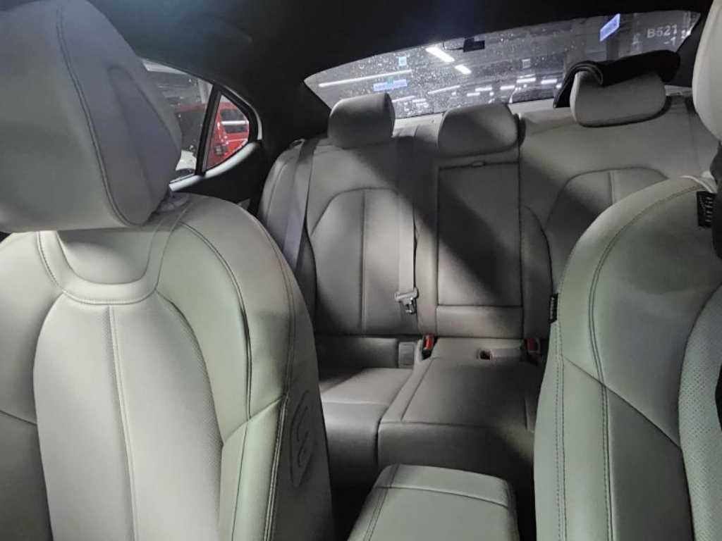 제네시스 더 뉴G70 가솔린 2.0T 2WD 기본형 - 이미지 10