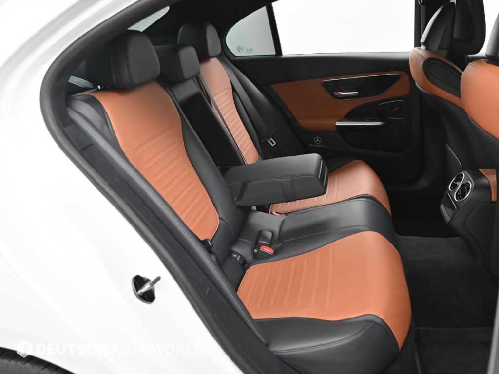 벤츠 C클래스(5세대) C300 AMG 라인 - 이미지 14