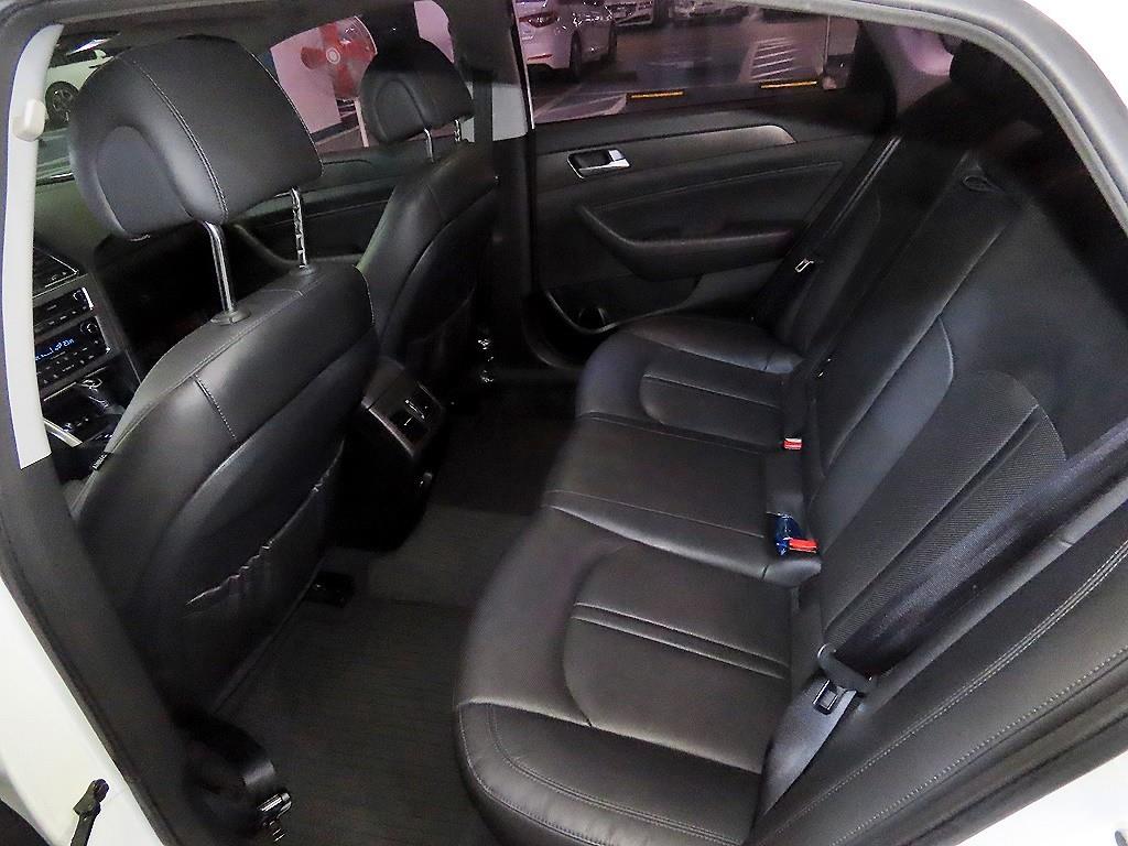 현대 LF쏘나타 2.4 GDi 익스클루시브 - 이미지 4