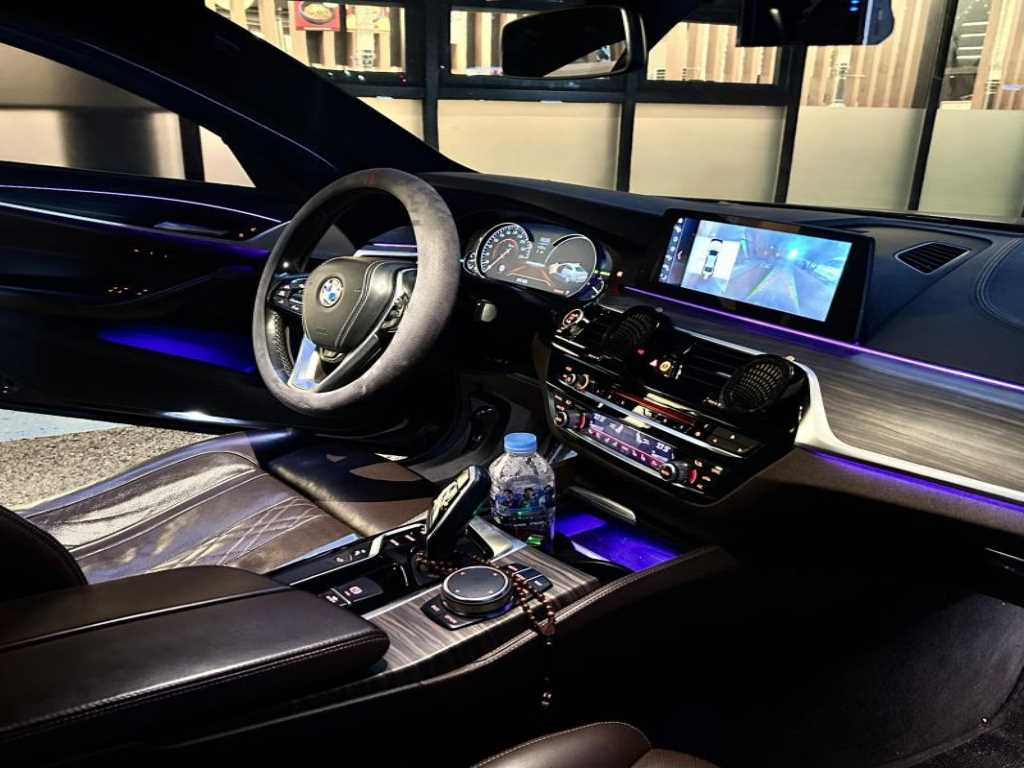 BMW 5시리즈(7세대) 520d xDrive M스포츠팩 플러스