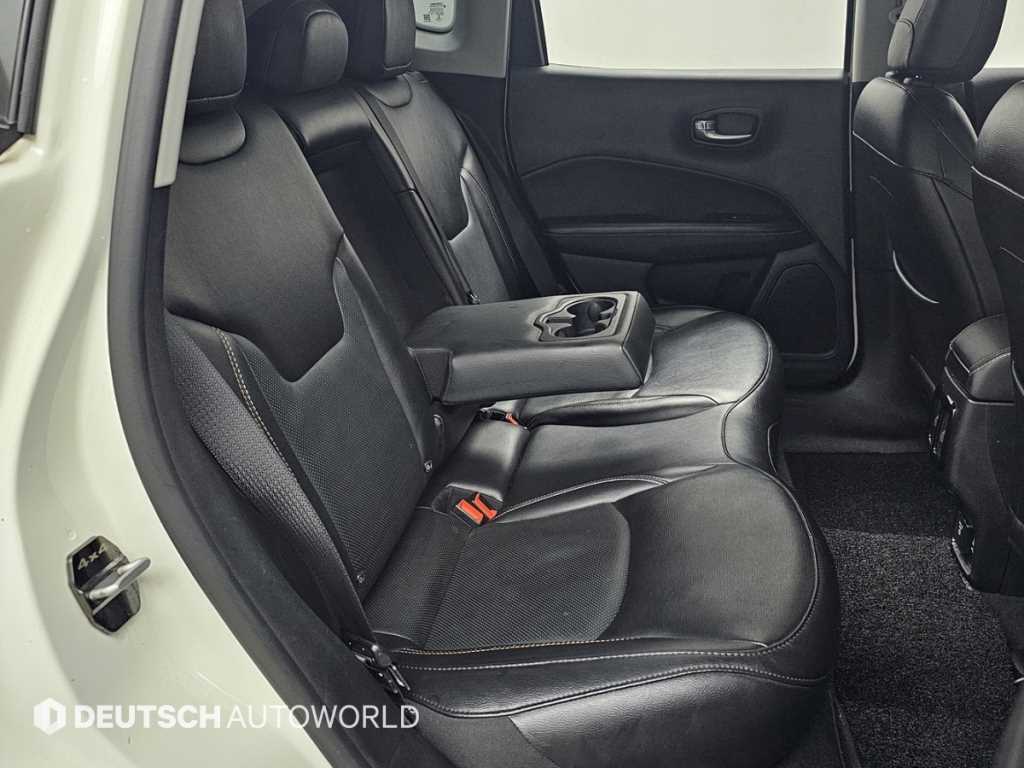 지프 컴패스(MP) 2.4 AWD 론지튜드 - 이미지 15