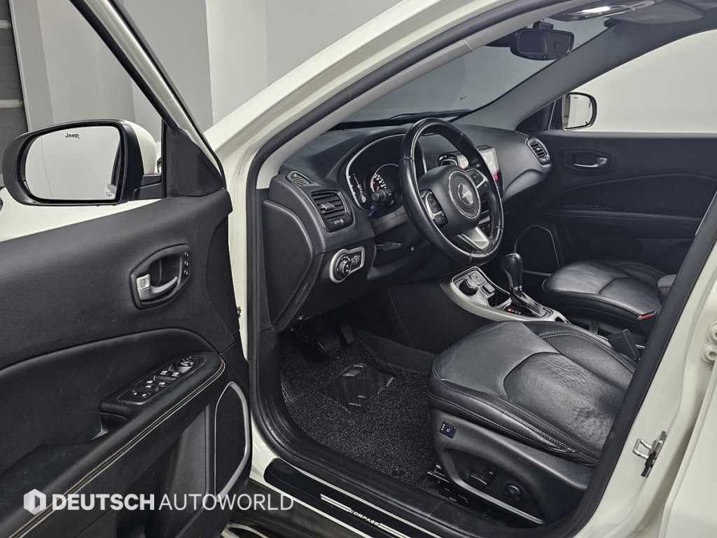 지프 컴패스(MP) 2.4 AWD 론지튜드 - 이미지 13