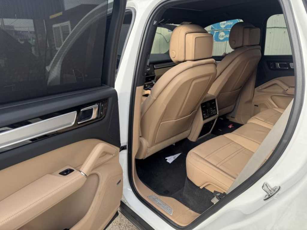 포르쉐 카이엔(3세대) 3.0 V6 플래티넘 에디션 - 이미지 10