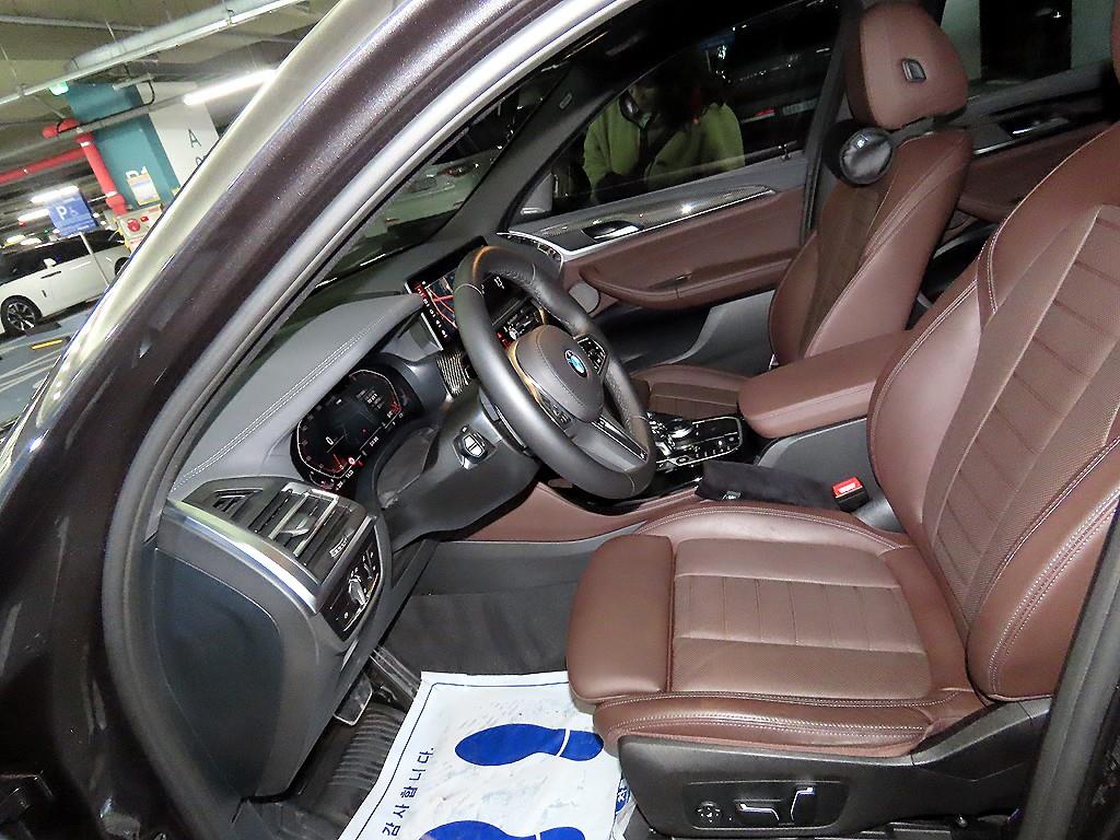 BMW X4(2세대) 20i xDrive M스포츠 프로 - 이미지 9