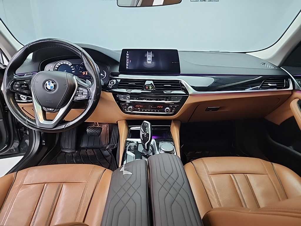 BMW 5시리즈(7세대) 520d 럭셔리 라인스페셜 - 이미지 11