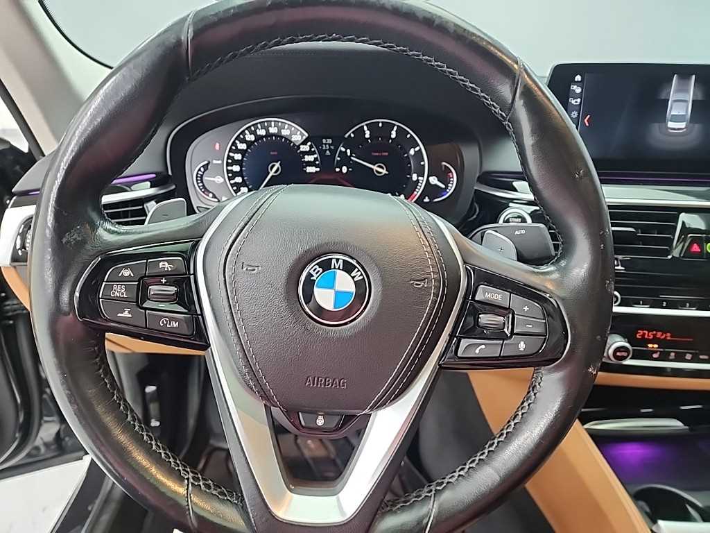 BMW 5시리즈(7세대) 520d 럭셔리 라인스페셜 - 이미지 18
