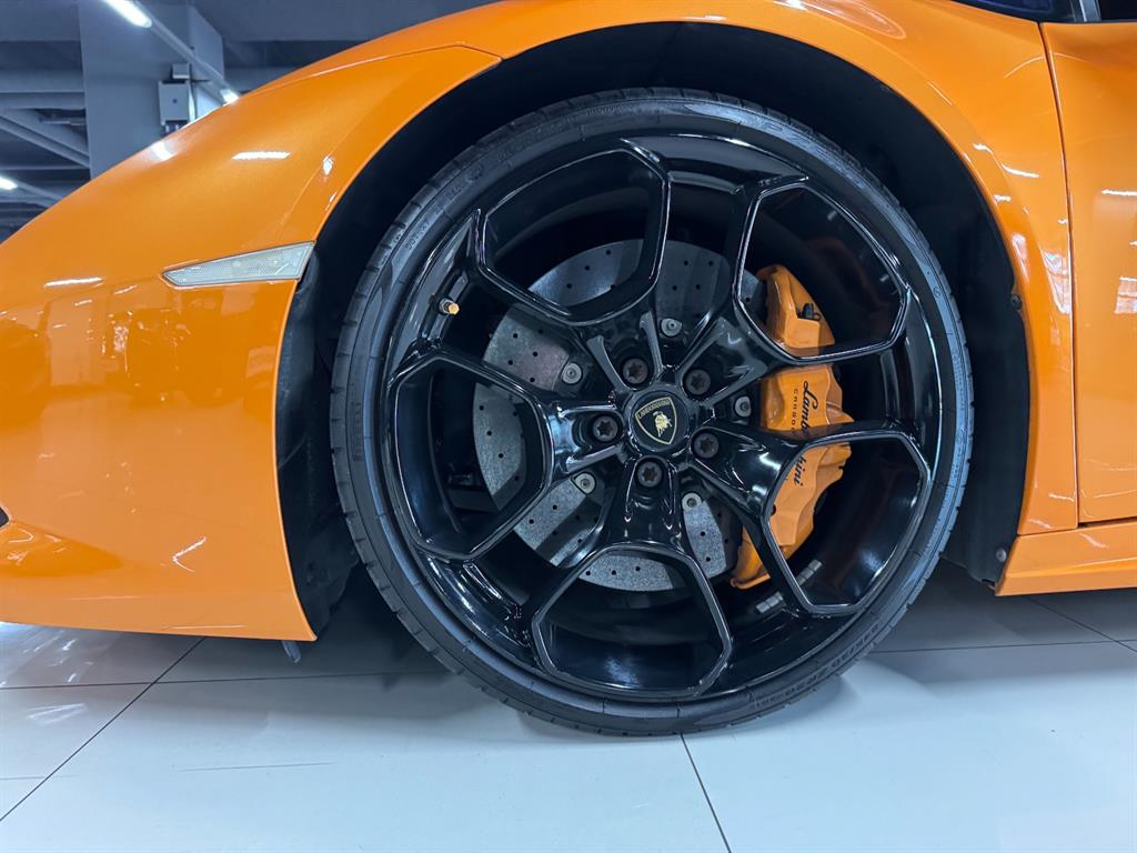 람보르기니 우라칸 LP610-4 - 이미지 8