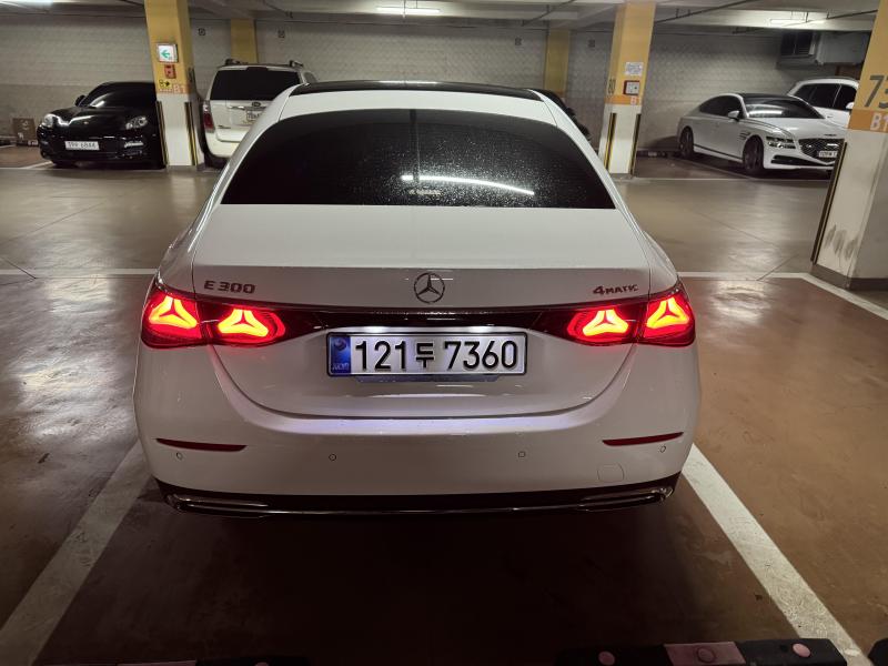 벤츠 E클래스(6세대) E300 4매틱 익스클루시브