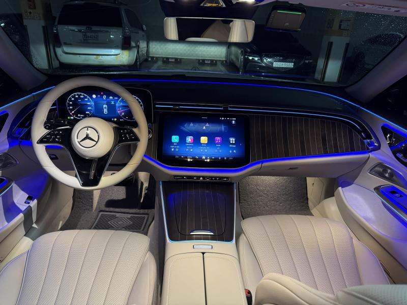 벤츠 E클래스(6세대) E300 4매틱 익스클루시브 - 이미지 4