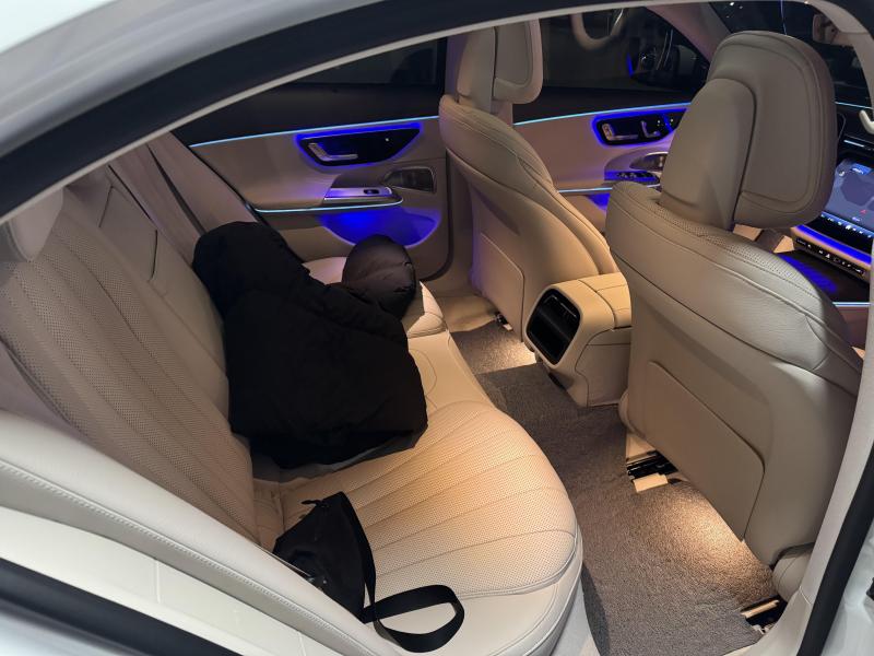 벤츠 E클래스(6세대) E300 4매틱 익스클루시브 - 이미지 2