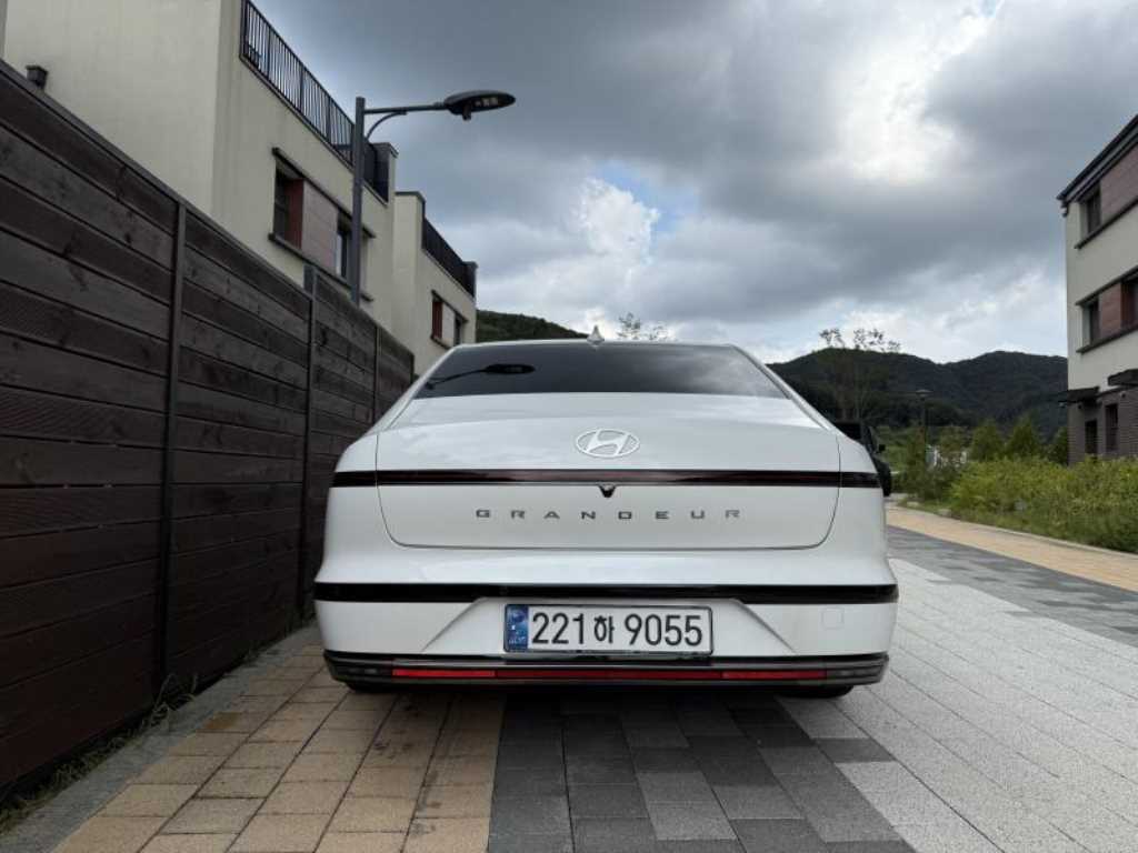 현대 디 올뉴그랜저 가솔린 2.5 캘리그래피 - 이미지 8