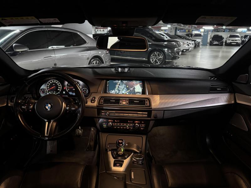 BMW M5(5세대) M5 - 이미지 12