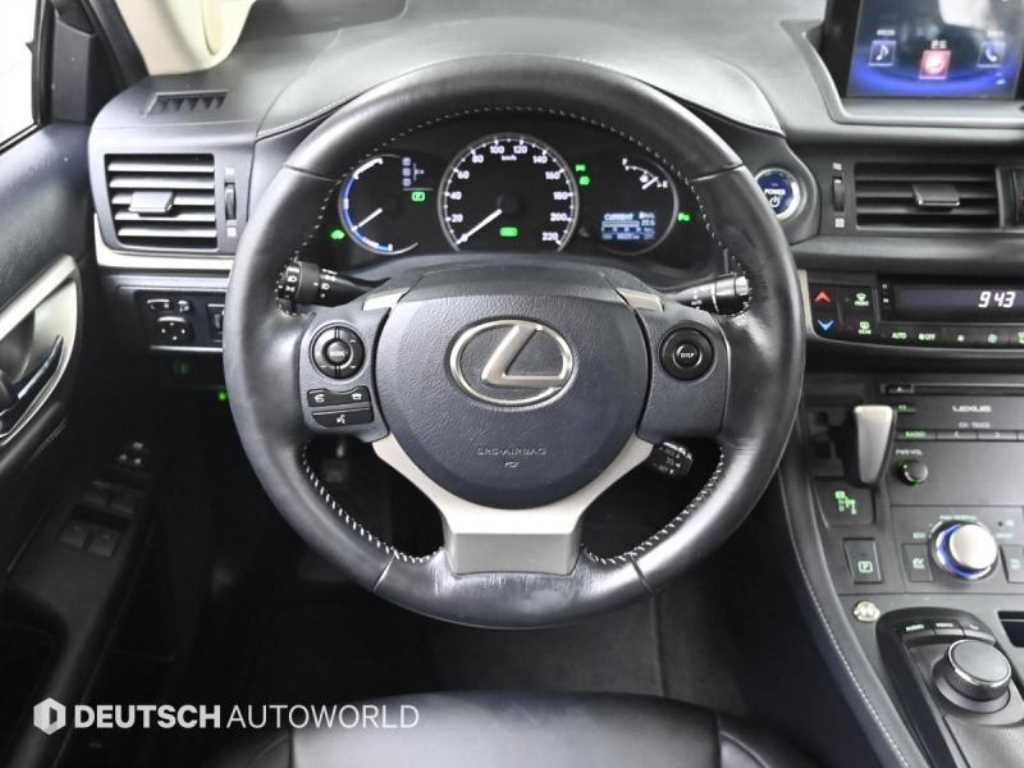 렉서스 CT 200h - 이미지 12