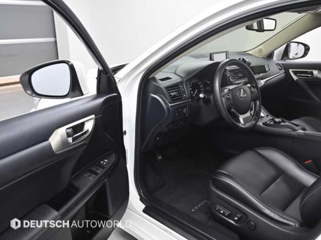 렉서스 CT 200h - 이미지 14