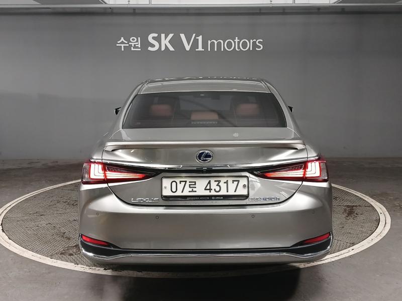 렉서스 ES(7세대) 300h 럭셔리 - 이미지 8