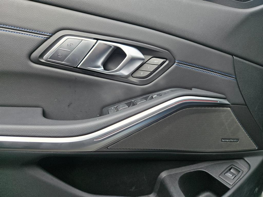 BMW 3시리즈(7세대) 320d M 스포츠팩 - 이미지 10