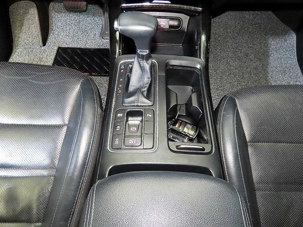 기아 더 뉴쏘렌토 디젤 R2.2 4WD 노블레스 스페셜 - 이미지 8