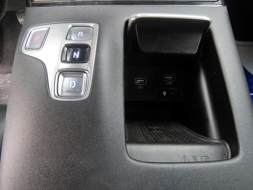 현대 더 뉴그랜저IG 가솔린 2.5 프리미엄 초이스 - 이미지 18