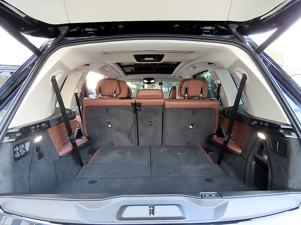 BMW X7 40i xDrive 디자인퓨어 엑셀런스 7인승 - 이미지 19