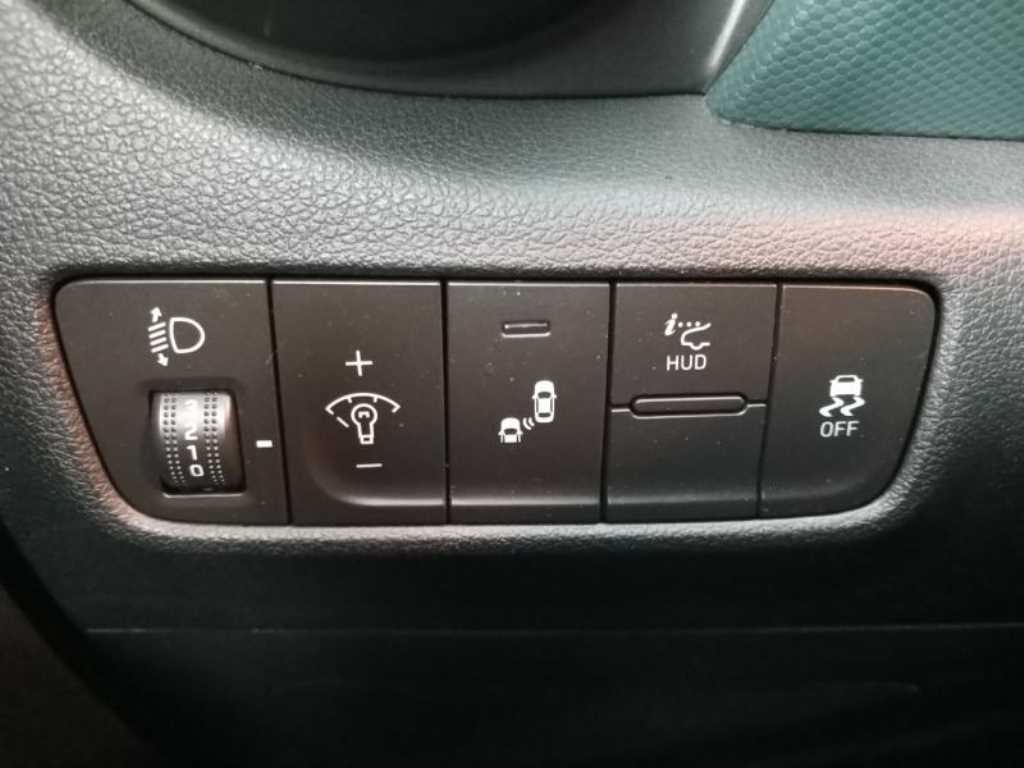 현대 코나 1.6 가솔린 2WD 모던 테크 - 이미지 17