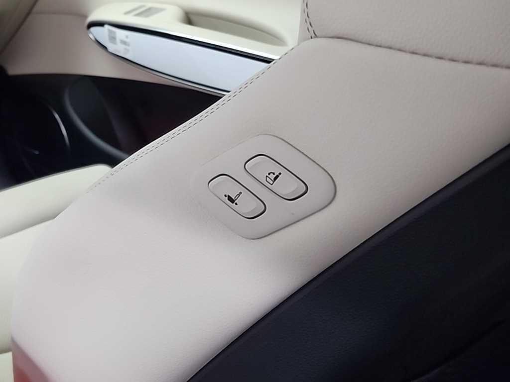 제네시스 GV70 2.5T AWD 기본형 - 이미지 13