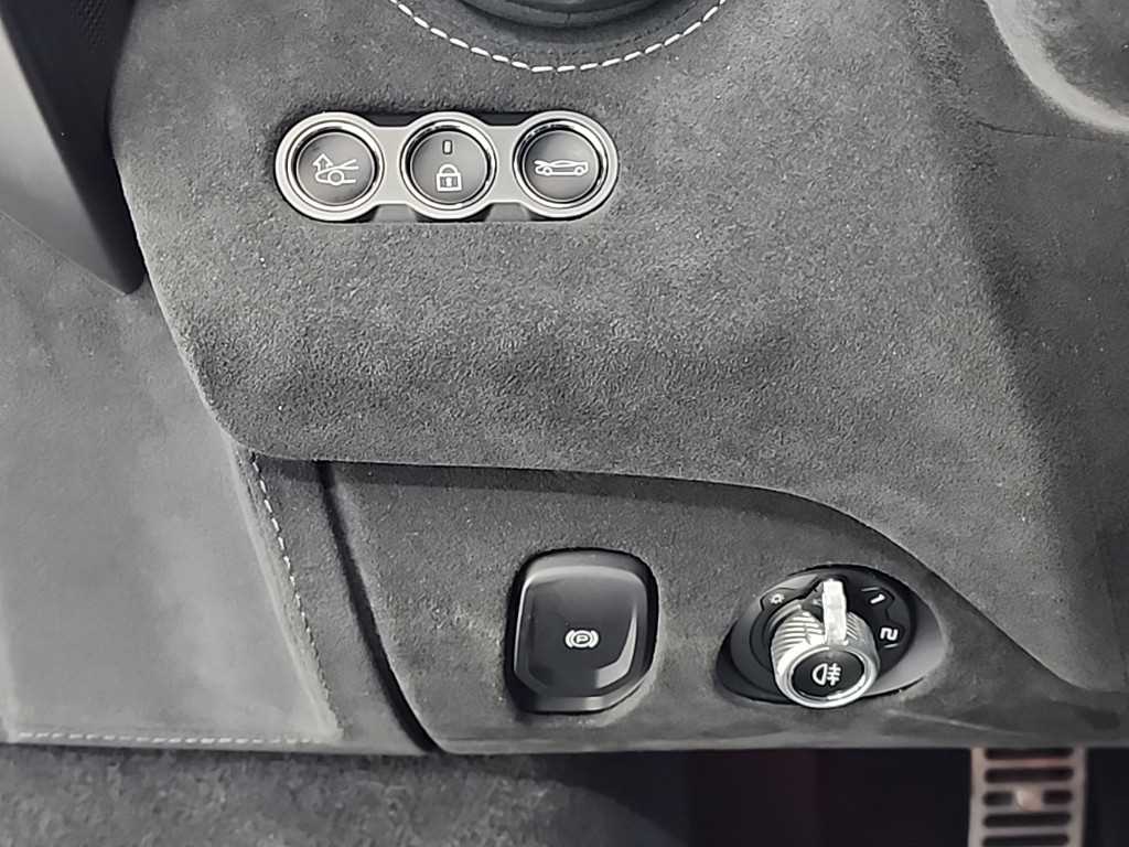 맥라렌 750S 4.0 V8 Spyder - 이미지 16