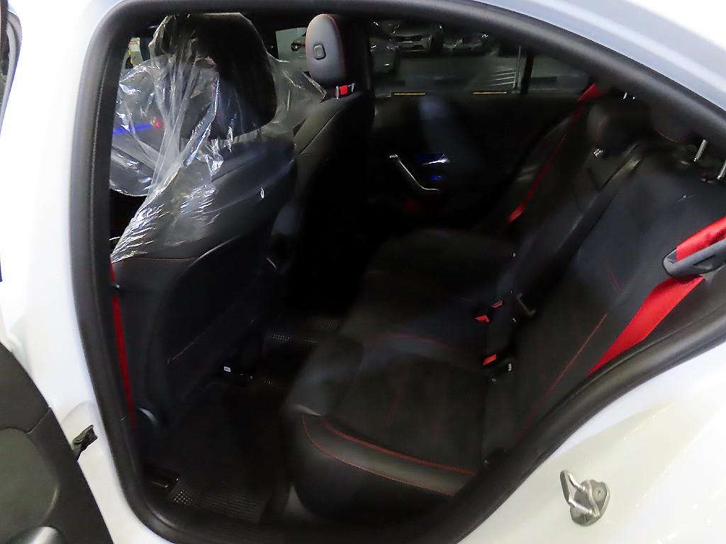 벤츠 A클래스(4세대) A35 AMG 4매틱 세단 - 이미지 6